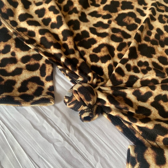 Windsor leopard print long sleeve top - Picture 4 of 4